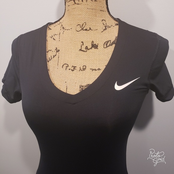 Nike Tops - Nike Pro tshirt top xs black